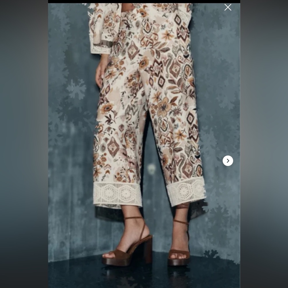Zara Cream and Brown Patterned Cropped Pants